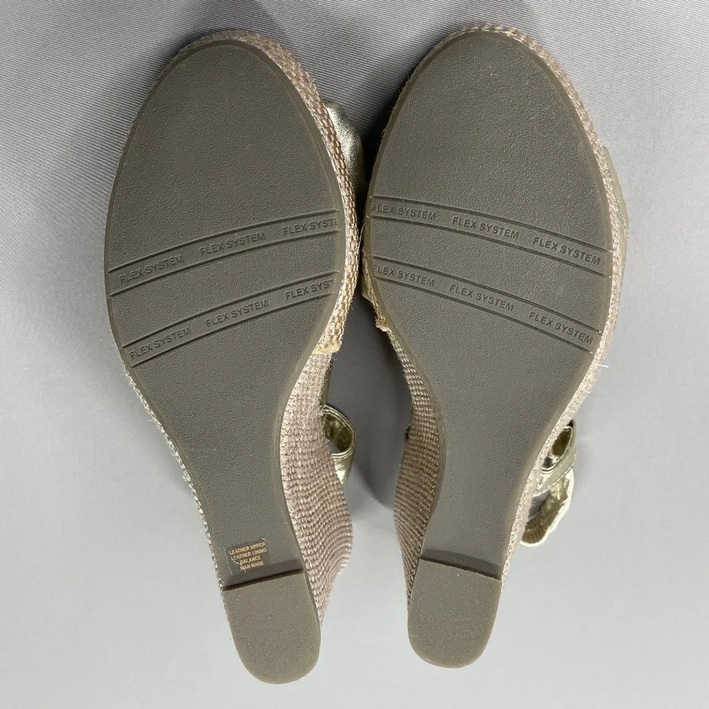 NEW You by Crocs Shoes Womens 8 gold brown leather wedge heels summer cocktail - Picture 10 of 11